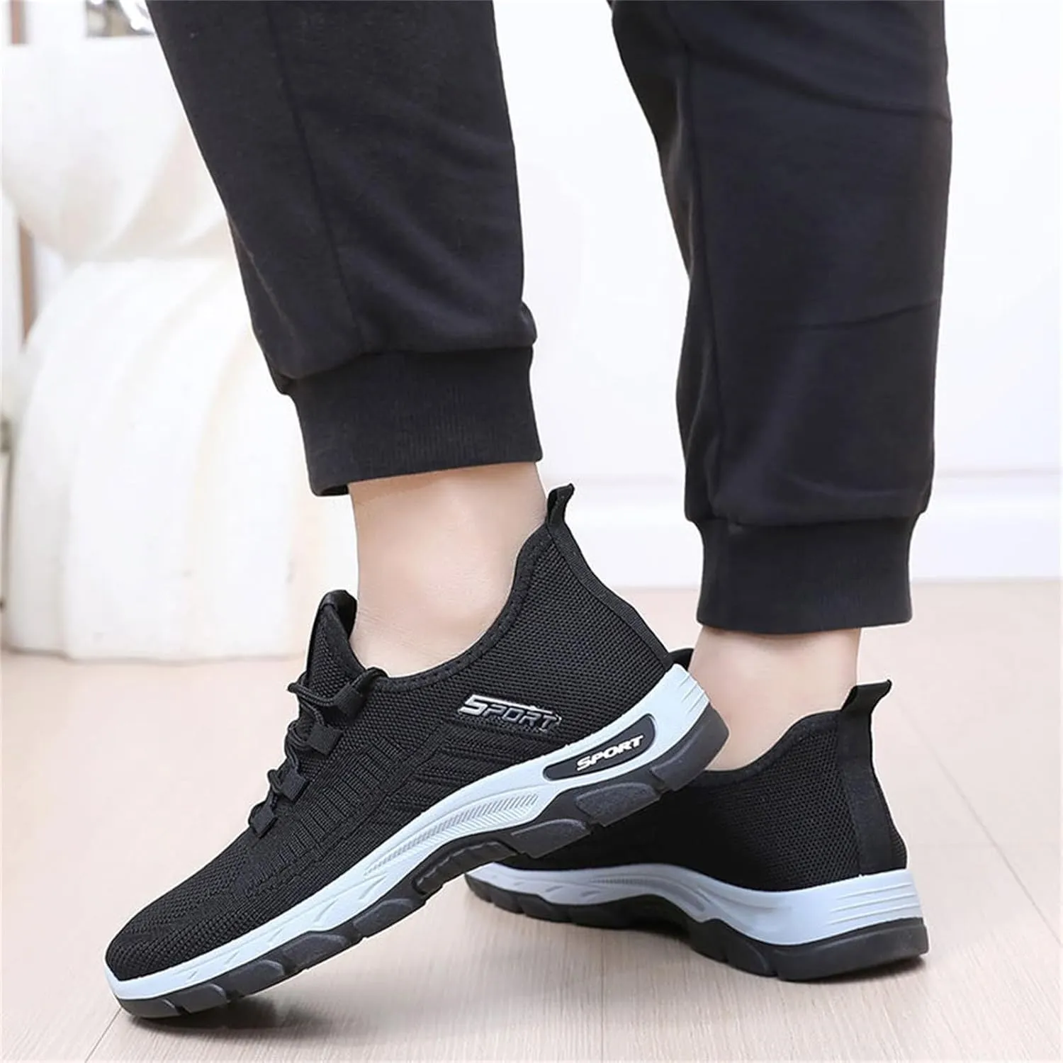 Running Shoes for Womens 2025 Ultra Lightweight Breathable Mesh Tennis Shoe Non Slip Athletic Workout Gym Sneakers