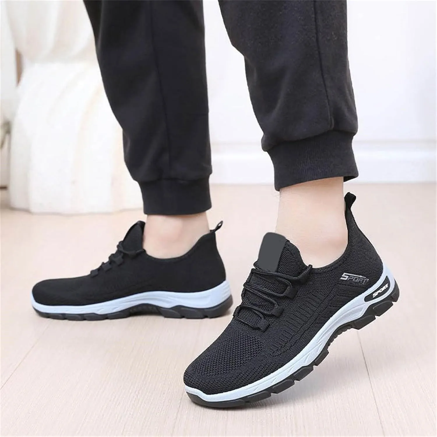 Running Shoes for Womens 2025 Ultra Lightweight Breathable Mesh Tennis Shoe Non Slip Athletic Workout Gym Sneakers