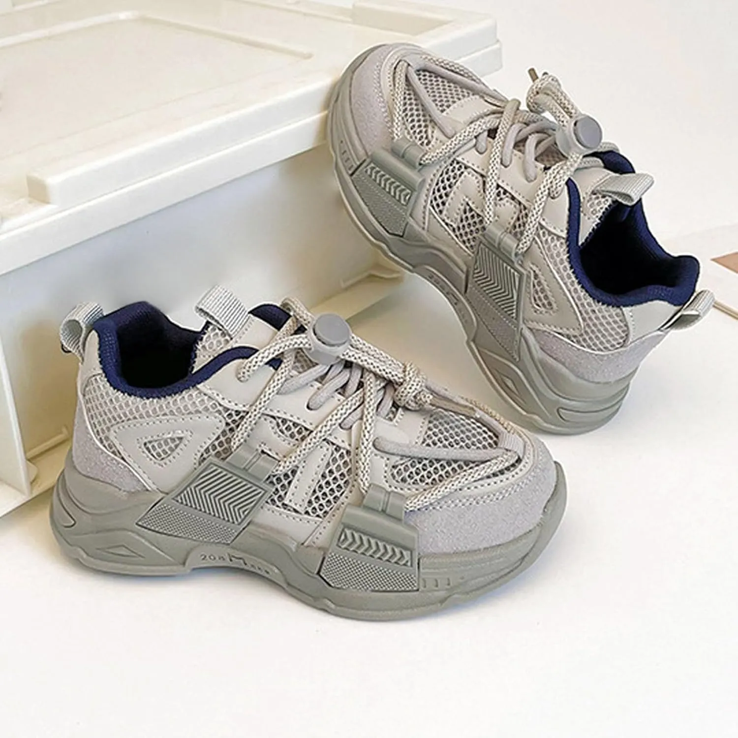 Spring and Summer New Mesh Breathable Lightweight Anti Slip Children's Fashion Casual Shoes for Big Kids Size 12