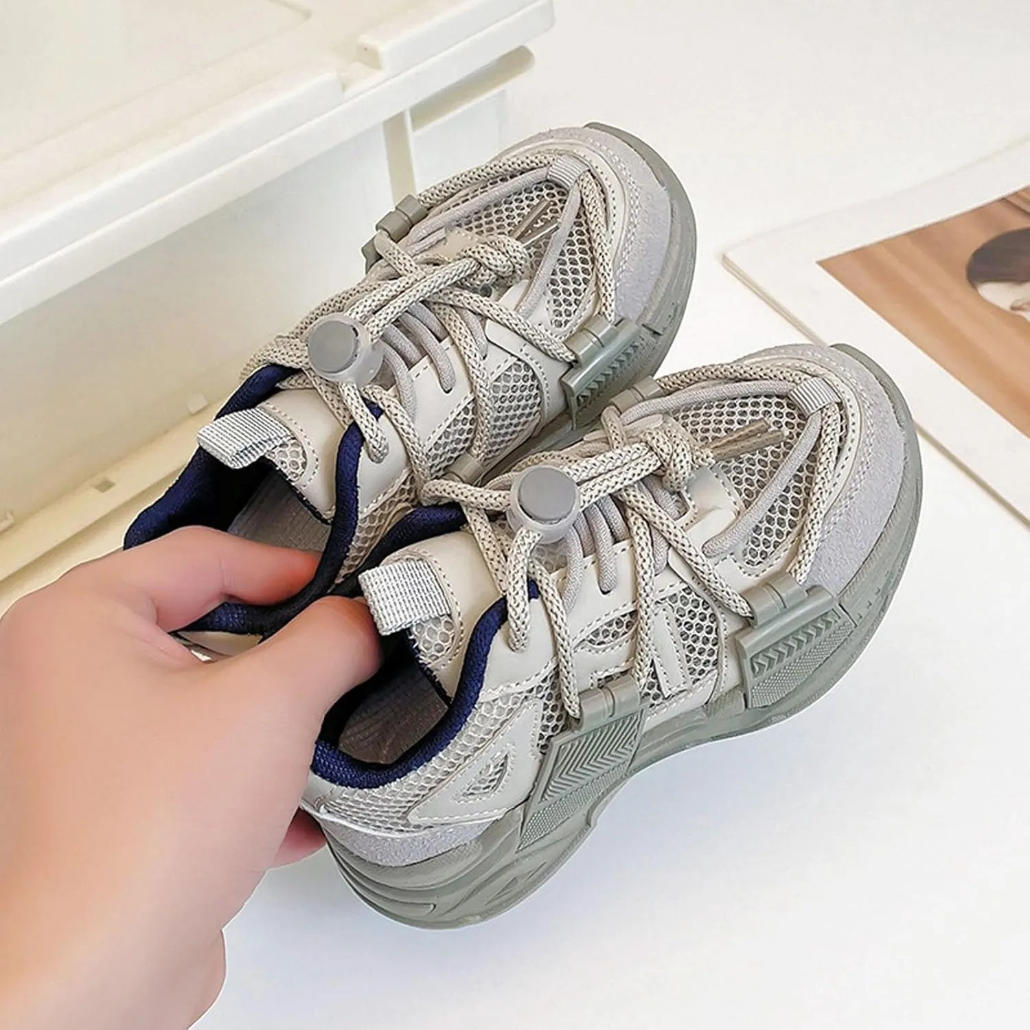 Spring and Summer New Mesh Breathable Lightweight Anti Slip Children's Fashion Casual Shoes for Big Kids Size 12