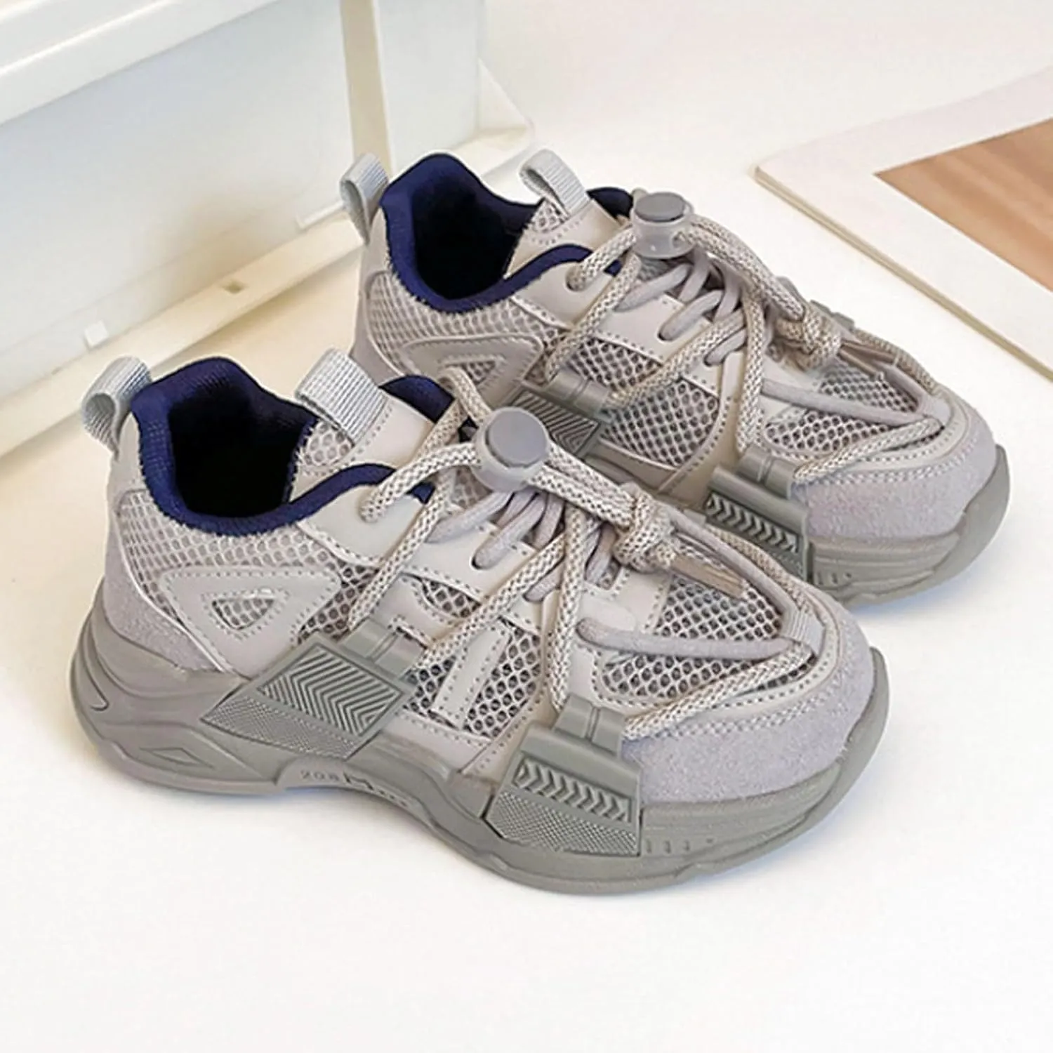Spring and Summer New Mesh Breathable Lightweight Anti Slip Children's Fashion Casual Shoes for Big Kids Size 12